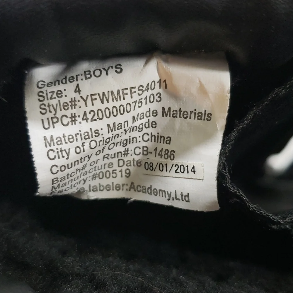 Magellan~Boot's Size 4~Black